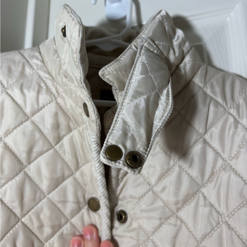 Ralph Lauren Cream Puffer Jacket with Diamond Quilting - Picture 10 of 11